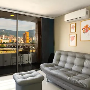 Ivanna Jumar Apartahotel